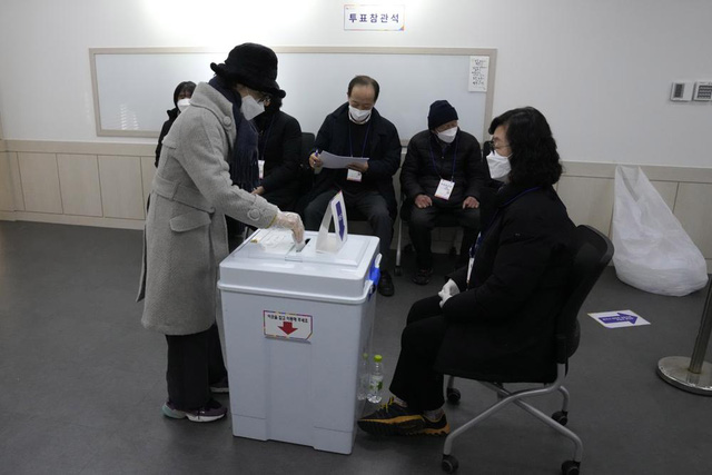 Bầu cử Tổng thống Hàn Quốc: Cuộc đua khó dự đoán nhất trong nhiều kỳ bầu cử - Ảnh 1.