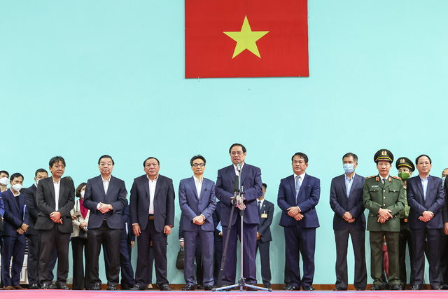 Thủ tướng động viên đoàn thể thao Việt Nam, kiểm tra công tác chuẩn bị SEA Games 31 - Ảnh 1.