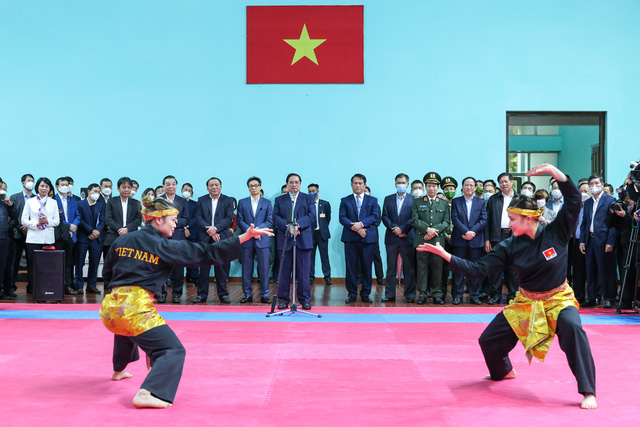Thủ tướng động viên đoàn thể thao Việt Nam, kiểm tra công tác chuẩn bị SEA Games 31 - Ảnh 11.
