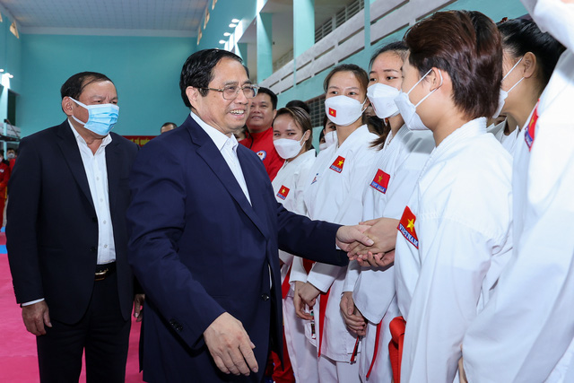 Thủ tướng động viên đoàn thể thao Việt Nam, kiểm tra công tác chuẩn bị SEA Games 31 - Ảnh 12.