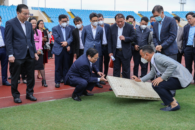 Thủ tướng động viên đoàn thể thao Việt Nam, kiểm tra công tác chuẩn bị SEA Games 31 - Ảnh 6.