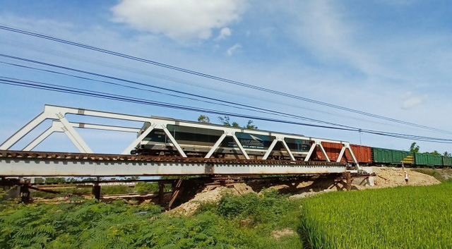 Chi thêm gần 1.200 tỷ đồng nâng cấp đoạn đường sắt Vinh- Nha Trang - Ảnh 1.