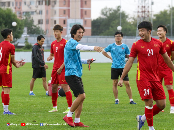 HLV Gong Oh Kyun tiếp tục công tác chuẩn bị lực lượng cho U23 Việt Nam sau giải châu Á - Ảnh 1.