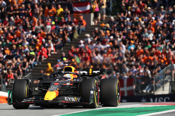 F1 | Max Verstappen giành chiến thắng tại cuộc đua nước rút GP Áo - Ảnh 1.
