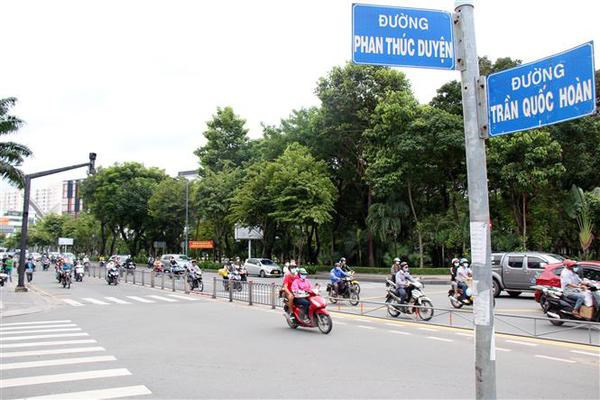 
The starting point of Tran Quoc Hoan-Cong Hoa road (Photo: VNA)
