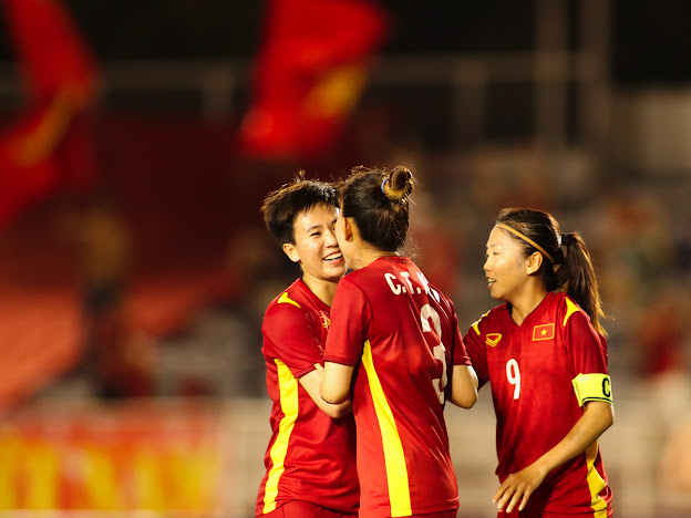 ĐT nữ Việt Nam giành vị trí nhất bảng B, gặp Philippines tại bán kết AFF Cup nữ 2022 - Ảnh 1.
