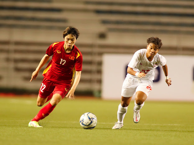 ĐT nữ Việt Nam giành vị trí nhất bảng B, gặp Philippines tại bán kết AFF Cup nữ 2022 - Ảnh 3.
