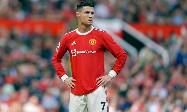 Man Utd đã sẵn sàng bán Ronaldo - Ảnh 1.