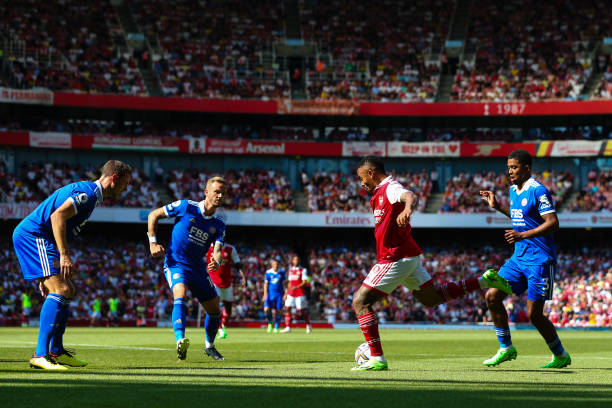 Gabriel Jesus chói sáng, Arsenal áp đảo Leicester trong trận đấu 6 bàn thắng - Ảnh 1.