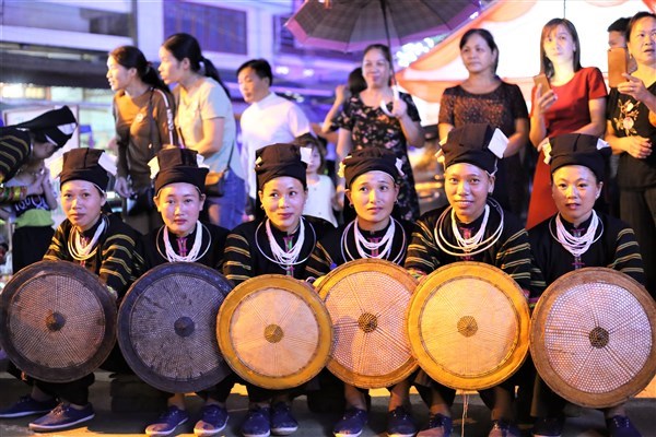 Huyện Bảo Lạc, Cao Bằng tổ chức Tuần văn hóa, thể thao, du lịch - Chợ tình Phong Lưu - Ảnh 2.
