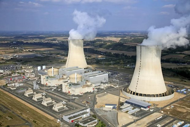 Pháp tái khởi động khẩn cấp các nhà máy điện hạt nhân - Ảnh 1.