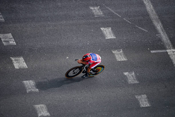 Remco Evenepoel về nhất chặng 10 giải xe đạp La Vuelta - Ảnh 1.
