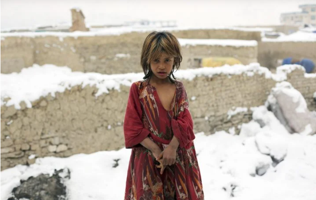 Giá rét kỷ lục khiến hơn 150 người ở Afghanistan tử vong - Ảnh 2.