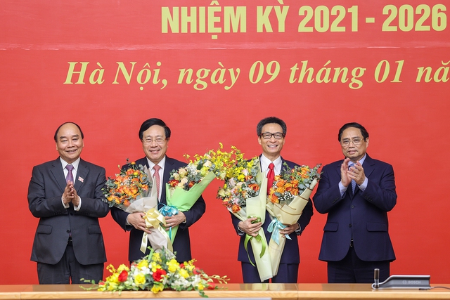 Công bố quyết định bổ nhiệm 2 Phó Thủ tướng Trần Lưu Quang và Trần Hồng Hà - Ảnh 2.