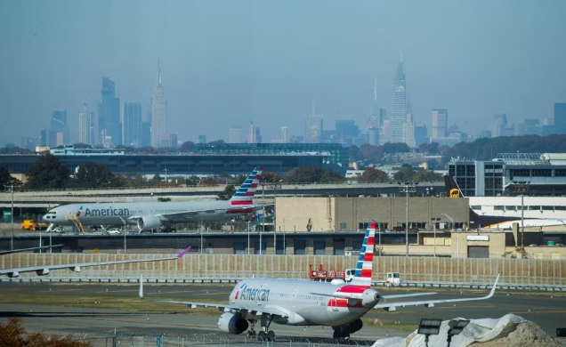 Nhà ga sân bay JFK ở New York đóng cửa sau khi bị mất điện - Ảnh 1.