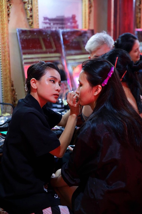 Huyền Makeup Academy - thương hiệu makeup uy tín tại thành phố Vinh - Ảnh 3.