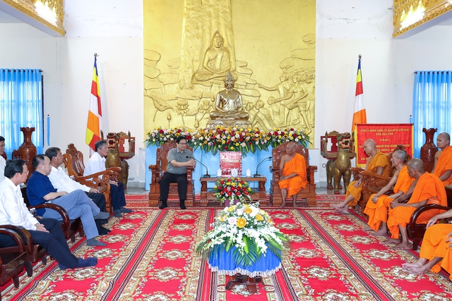 Thủ tướng chúc mừng lễ Sena Dolta của đồng bào Khmer - Ảnh 1.