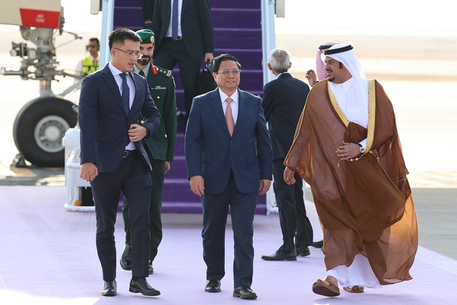 Thủ tướng Phạm Minh Chính tới Thủ đô Riyadh, bắt đầu chuyến công tác tại Saudi Arabia - Ảnh 1.