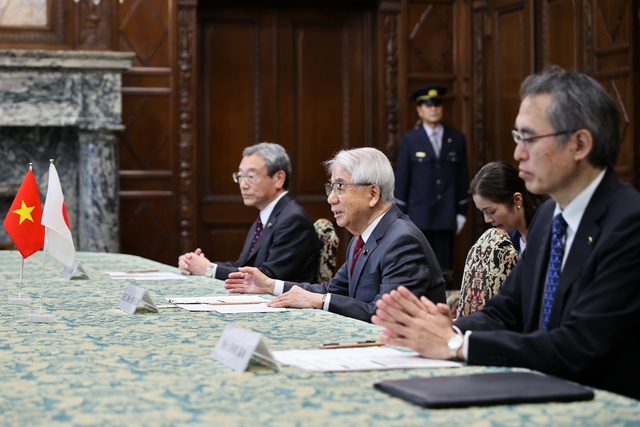 Thủ tướng Chính phủ Phạm Minh Chính hội kiến Chủ tịch Thượng viện Nhật Bản - Ảnh 3.