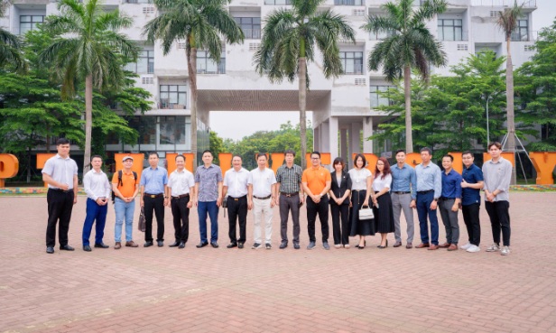 FPT Education hợp tác đào tạo và tuyển dụng với ĐH Thể dục Thể thao Bắc Ninh - Ảnh 2.