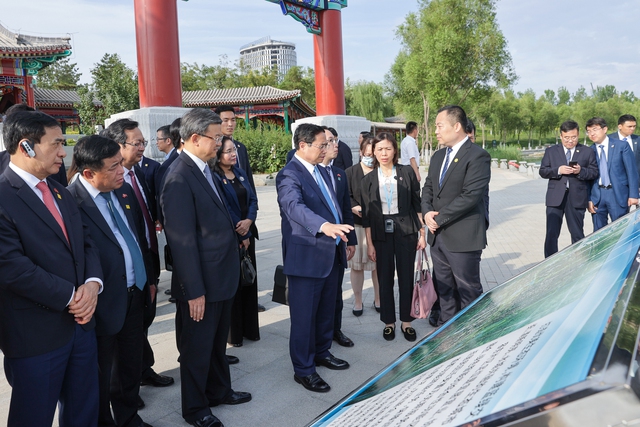Thủ tướng thăm khu mới Hùng An, tỉnh Hà Bắc, Trung Quốc - Ảnh 3.