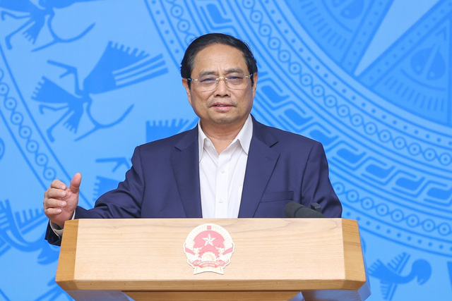 Thủ tướng Phạm Minh Chính: Đủ điều kiện chuyển COVID-19 từ bệnh truyền nhiễm nhóm A sang nhóm B - Ảnh 1.