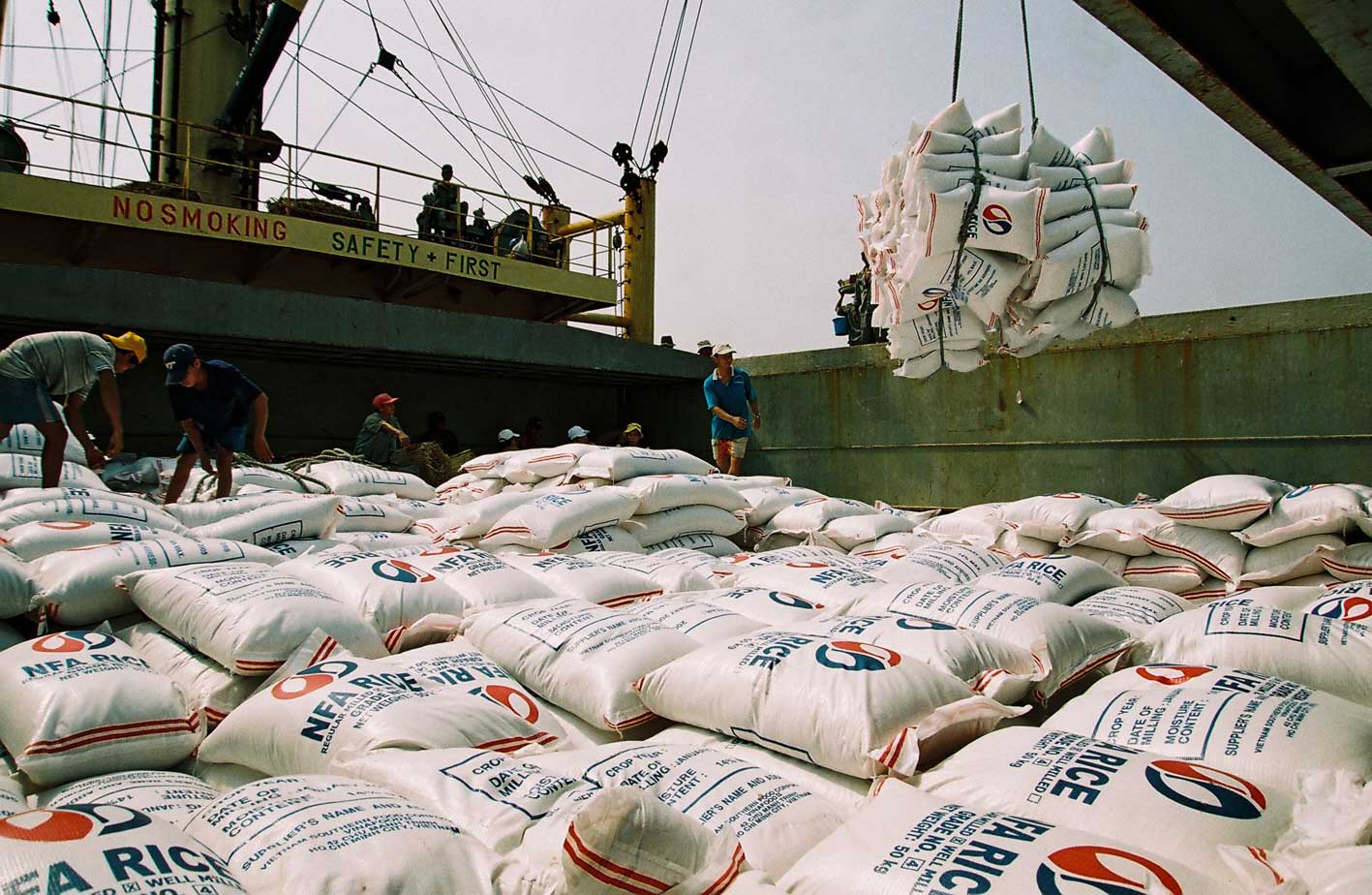 Ấn Độ cấm xuất khẩu gạo: Cơ hội cho gạo Việt tăng tốc - Ảnh 1.