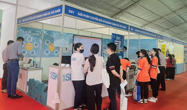 Ứng dụng nền tảng công nghệ mới từ 1SK vào chuyển đổi số ngành chăm sóc sức khỏe Việt Nam - Ảnh 1.