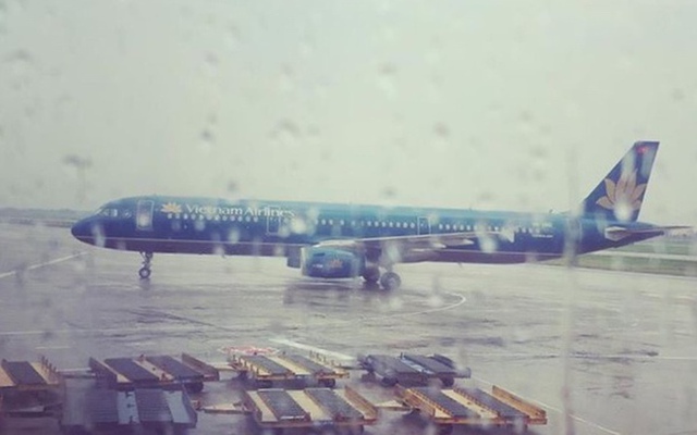 Cục Hàng không Việt Nam yêu cầu hạn chế tình trạng tàu bay chờ khi thời tiết bất lợi  - Ảnh 1.