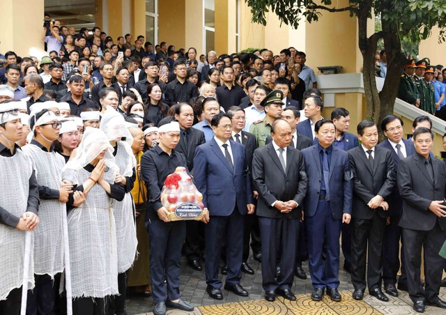 Tổ chức trọng thể Lễ truy điệu và tiễn đưa Phó Thủ tướng Lê Văn Thành về nơi an nghỉ cuối cùng - Ảnh 14.