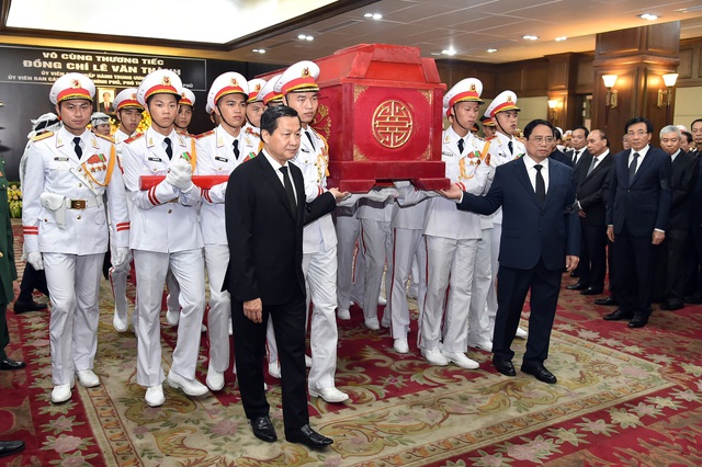 Tổ chức trọng thể Lễ truy điệu và tiễn đưa Phó Thủ tướng Lê Văn Thành về nơi an nghỉ cuối cùng - Ảnh 12.