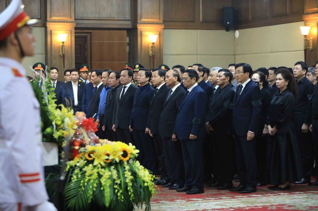 Tổ chức trọng thể Lễ truy điệu và tiễn đưa Phó Thủ tướng Lê Văn Thành về nơi an nghỉ cuối cùng - Ảnh 4.