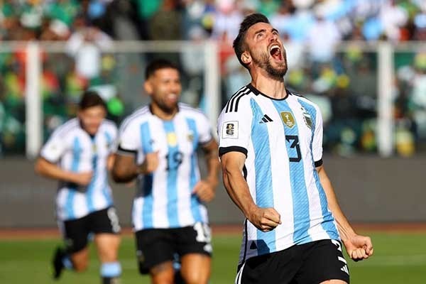 Vòng loại World Cup 2026 | Argentina thắng dễ dù không có Messi - Ảnh 2.