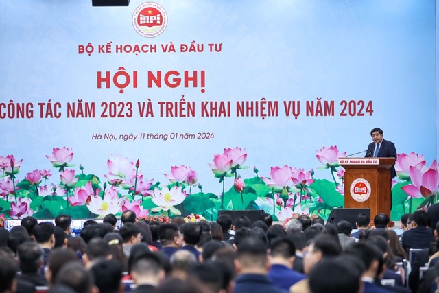 Thủ tướng dự Hội nghị tổng kết năm 2023, triển khai nhiệm vụ năm 2024 của Bộ KH&ĐT - Ảnh 2.