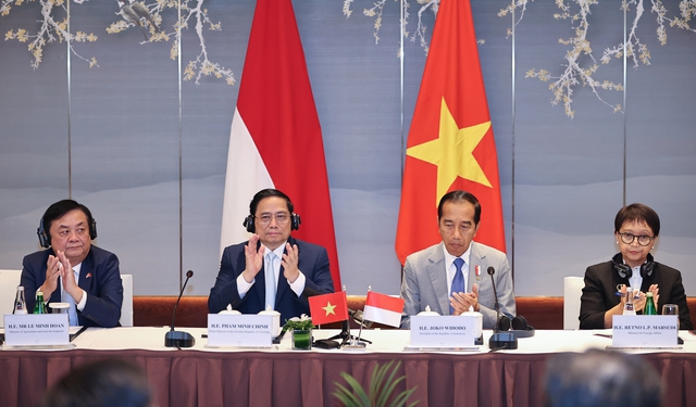 Thủ tướng Phạm Minh Chính và Tổng thống Indonesia kêu gọi doanh nghiệp 2 nước tăng cường hợp tác, đầu tư - Ảnh 2.