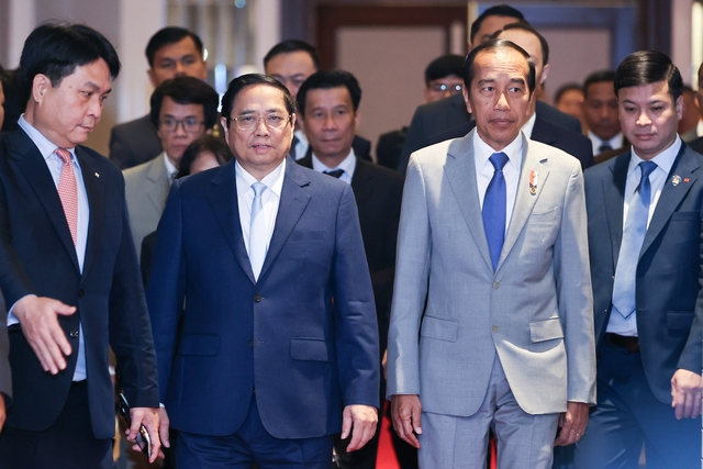 Thủ tướng Phạm Minh Chính và Tổng thống Indonesia kêu gọi doanh nghiệp 2 nước tăng cường hợp tác, đầu tư - Ảnh 1.