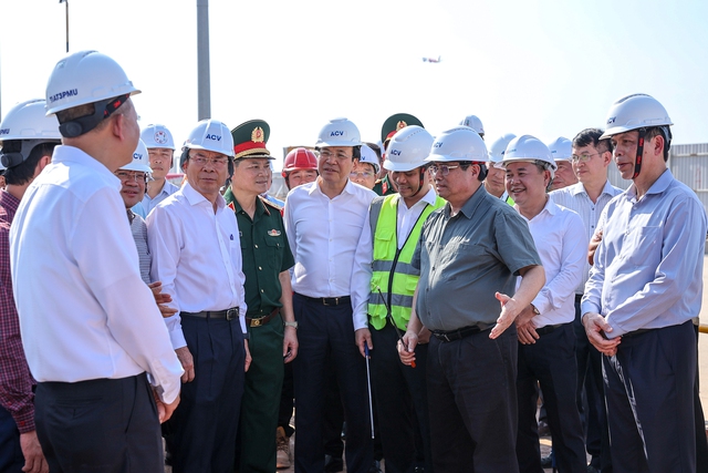 Thủ tướng: Phấn đấu hoàn thành ga T3 Tân Sơn Nhất đúng dịp 50 năm giải phóng miền Nam - Ảnh 4.