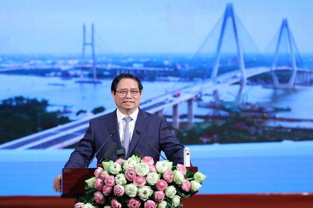 Thủ tướng Phạm Minh Chính: Vĩnh Long cần huy động tối đa và sử dụng hiệu quả các nguồn lực để phát triển - Ảnh 1.