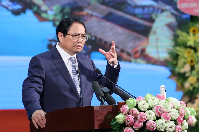 Thủ tướng Phạm Minh Chính: Vĩnh Long cần huy động tối đa và sử dụng hiệu quả các nguồn lực để phát triển - Ảnh 2.