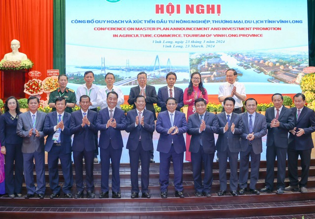 Thủ tướng Phạm Minh Chính: Vĩnh Long cần huy động tối đa và sử dụng hiệu quả các nguồn lực để phát triển - Ảnh 3.