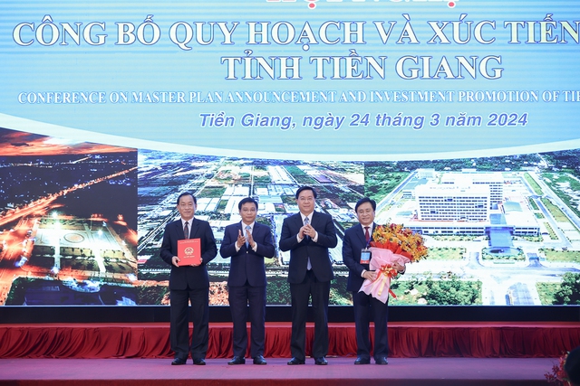 Thủ tướng chỉ rõ một trọng tâm, hai tăng cường, ba đẩy mạnh trong thực hiện Quy hoạch tỉnh Tiền Giang - Ảnh 1.