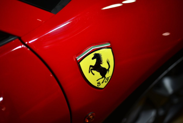 Cổ phiếu Ferrari đã tăng giá gấp 3 lần trong 5 năm qua - Ảnh 1.