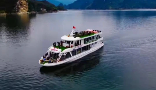 Tuyên Quang: Đưa du thuyền gần 50 tỷ phục vụ du lịch hồ Na Hang - Ảnh 2.