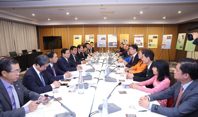 Thủ tướng đề nghị phát huy tối đa vai trò của trí thức, chuyên gia Việt Nam tại Australia - Ảnh 4.