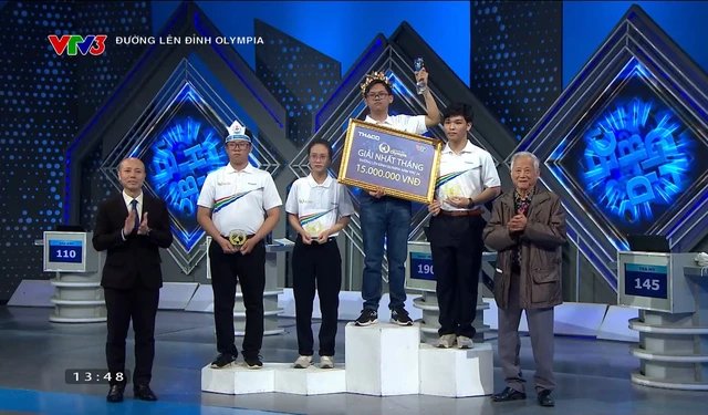 
Nhật Minh and Minh Toàn, along with two other contestants, will compete for the television trophy in the upcoming Quarter II contest
