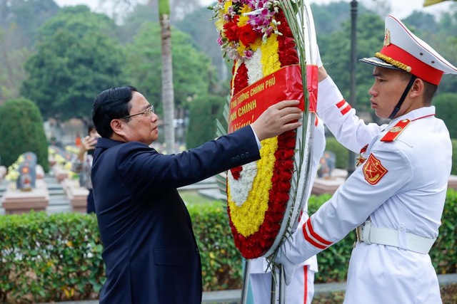 Thủ tướng dự gặp mặt, tri ân những người trực tiếp tham gia Chiến dịch Điện Biên Phủ - Ảnh 2.