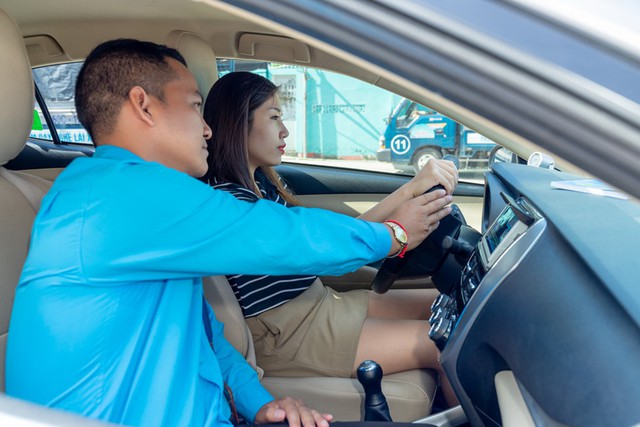 Quy định mới về thủ tục cấp, thu hồi Giấy chứng nhận giáo viên dạy thực hành lái xe ô tô - Ảnh 1.