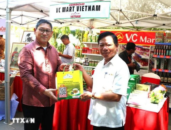 Lan tỏa tinh hoa văn hóa và ẩm thực ASEAN tại Campuchia - Ảnh 1.