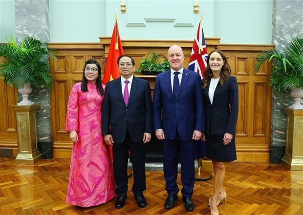 
Vietnamese Prime Minister Pham Minh Chinh and his New Zealand counterpart Christopher Luxon and their spouses. (Photo: VNA)
