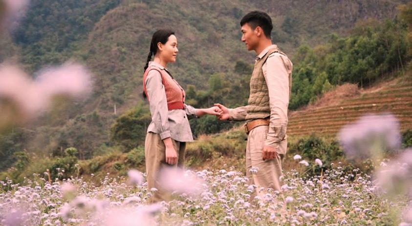 Với phim Đường lên Điện Biên, người xem sẽ được đắm chìm vào câu chuyện tình yêu đầy cảm động, đong đầy nước mắt và tràn đầy hy vọng cho tương lai.